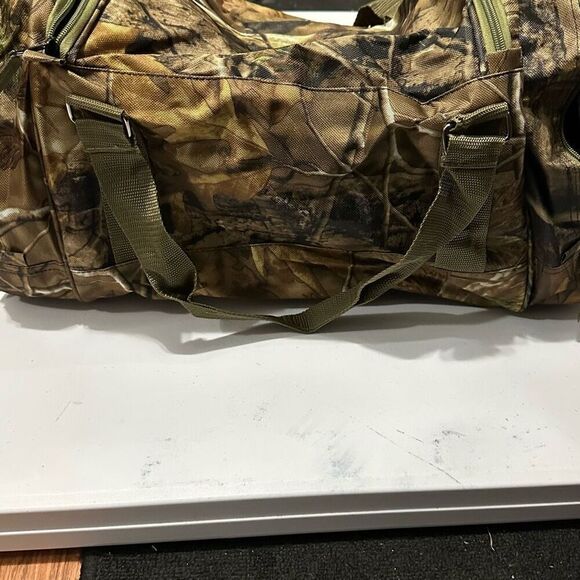 Bird and Buck Hunters Camouflage Duffle Bag - Picture 4 of 10